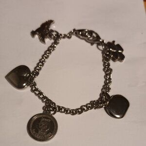 2007 LA VIE EN ROSE PLATED CHARM BRACELET
